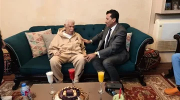 تحرك وزاري عاجل.. تفاصيل زيارة وزير الرياضة للنجم حسن شحاتة في منزله